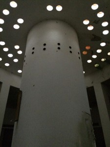 B1fxlpVCcAAmLOM
