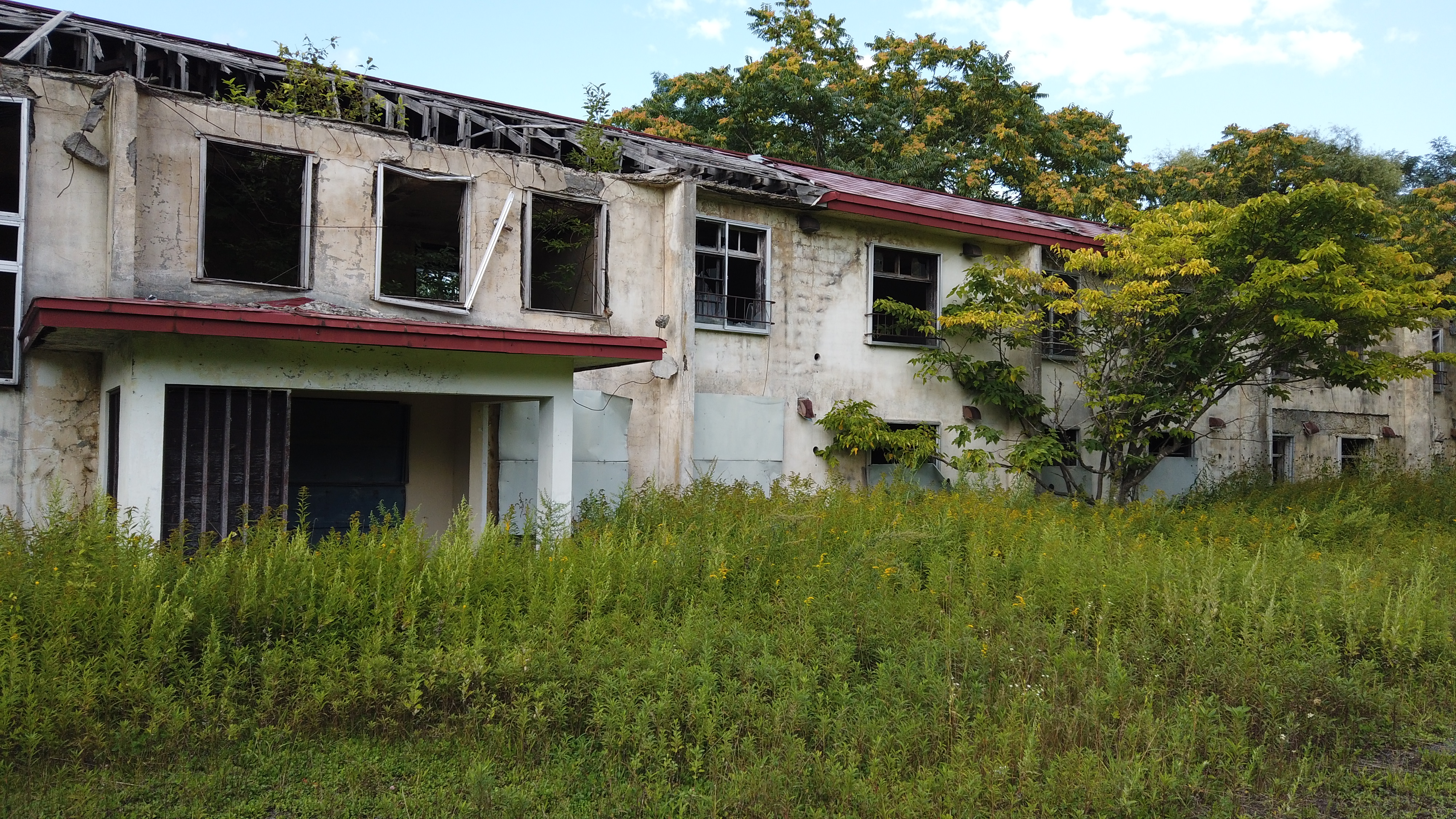 廃墟 芦別市頼城町水明荘 ニナ 北海道の廃屋過疎地探訪